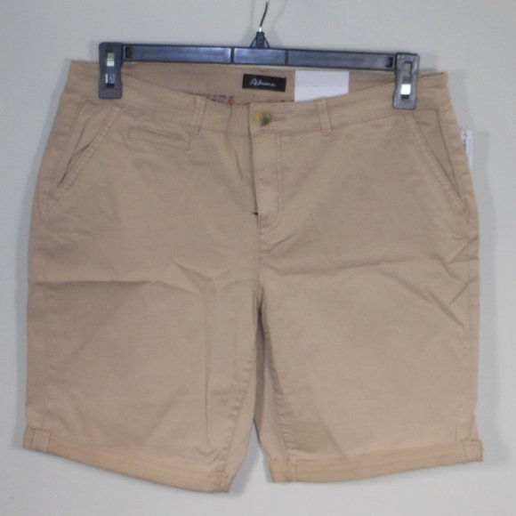 New Reitmans women 2 cropped pants & 1 short - Picture 6 of 6